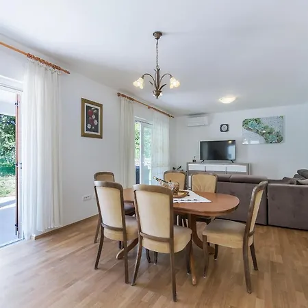 Villa Ana With Private Salt Water Pool *
