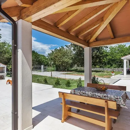 Vila Ana With Private Salt Water Pool