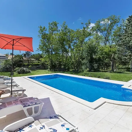 Ana With Private Salt Water Pool Vila *