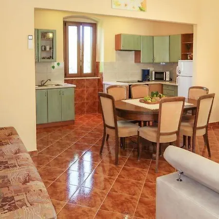 Villa Ana With Private Salt Water Pool