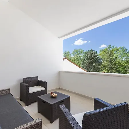 Villa Ana With Private Salt Water Pool